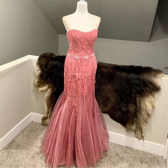 Vintage Style, Multiple Ways to Wear, Stunning Sequins & Beaded Mermaid Gown - Picture 5 of 16